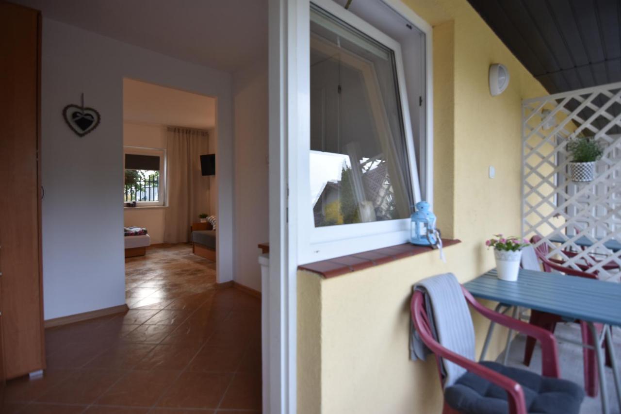 Malinowka Apartment Jantar Ngoại thất bức ảnh